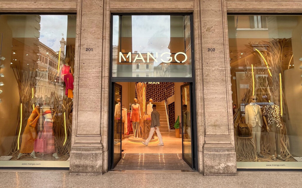 Mango presenta sus nuevas colecciones en Ibiza para la temporada primavera-verano 2025